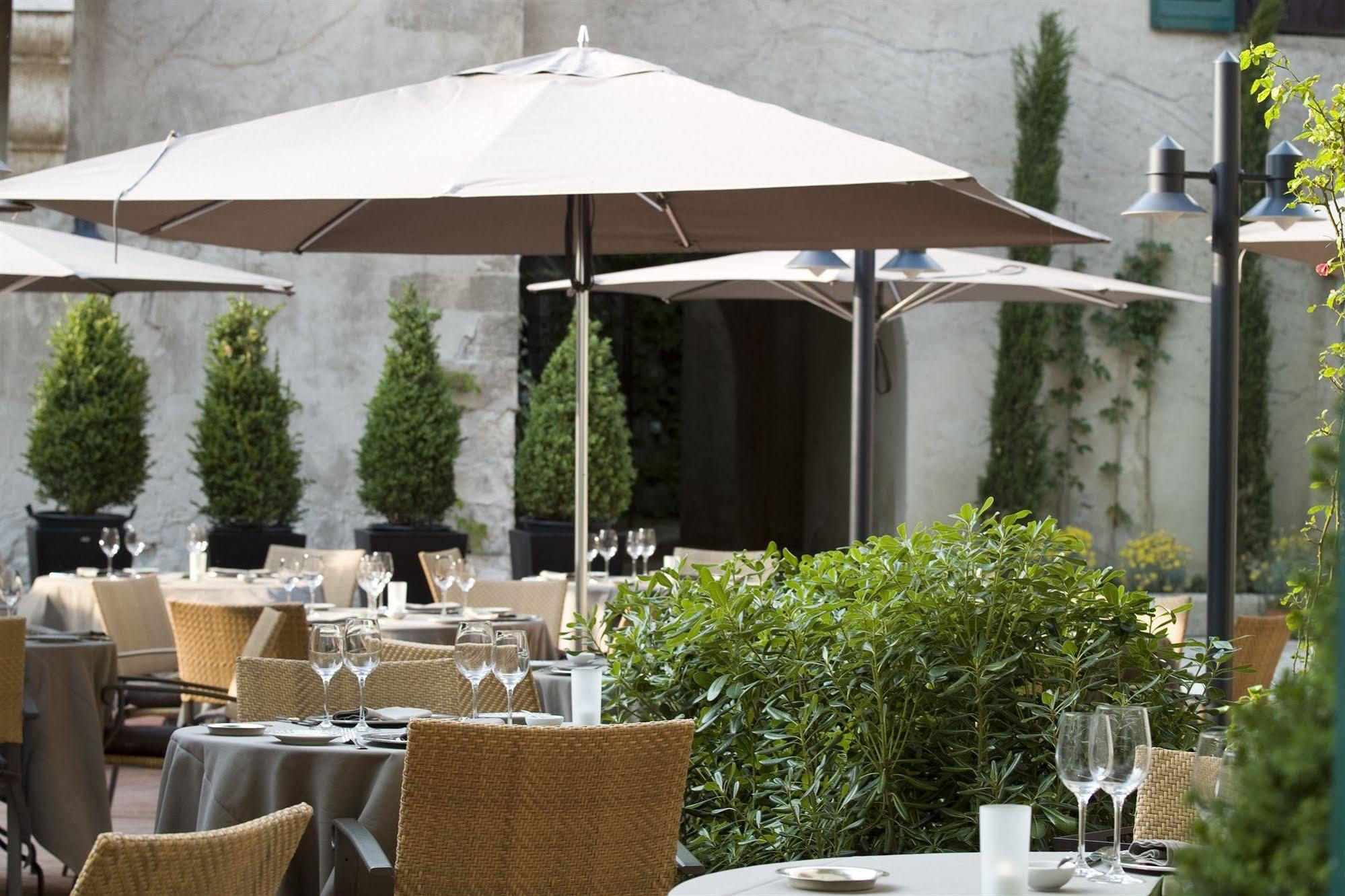Hotel Le Prieure Villeneuve-lès-Avignon Exterior foto